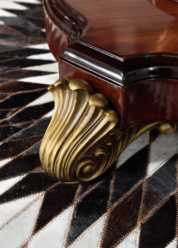 Dinning Table Set. Luxury Furniture.