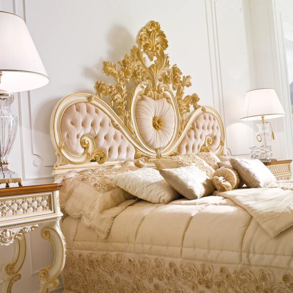 Wooden Royal bed in teak wood with duco gold paint Luxury Furniture