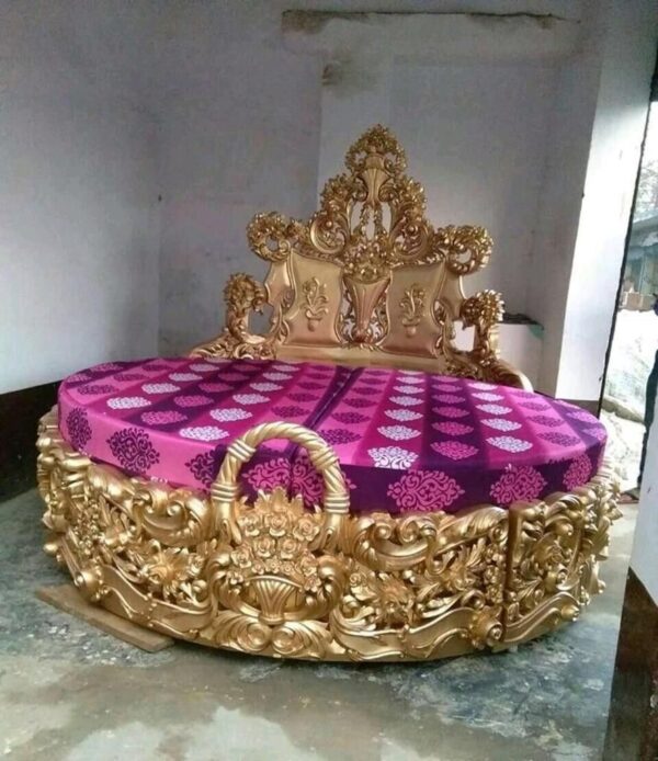 Wooden Royal Heavy Carved Round Bed