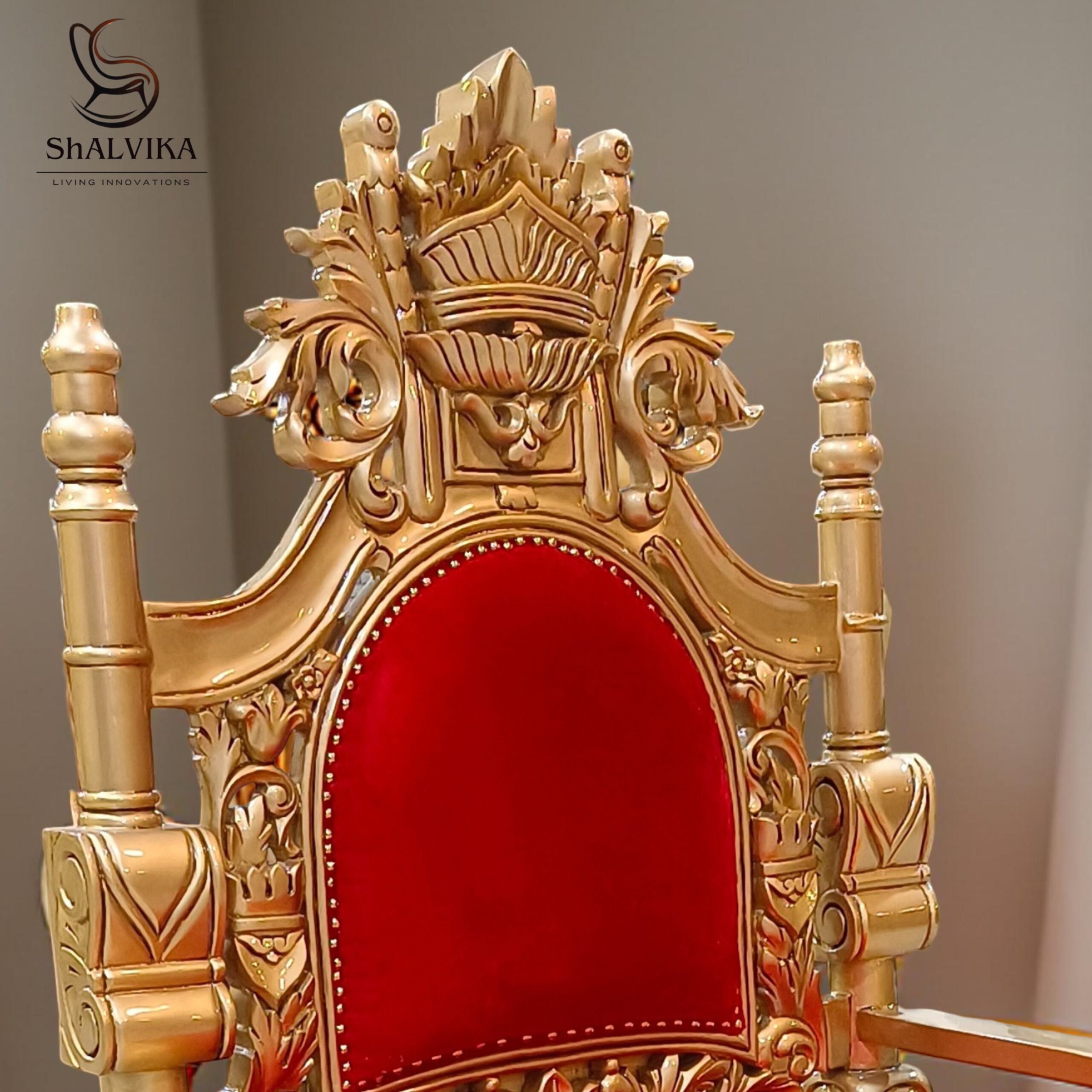 Guru Maharaj Ji Chair in Gold Polish
